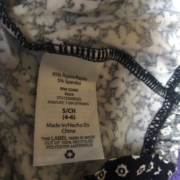 Secret Treasures Black Floral Ditsy Shorty Pajama Set Size Small (4-6) NWT - Picture 8 of 9